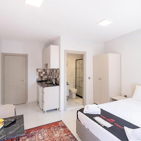 The Red Tent Suite 23 Истанбул Екстериор снимка
